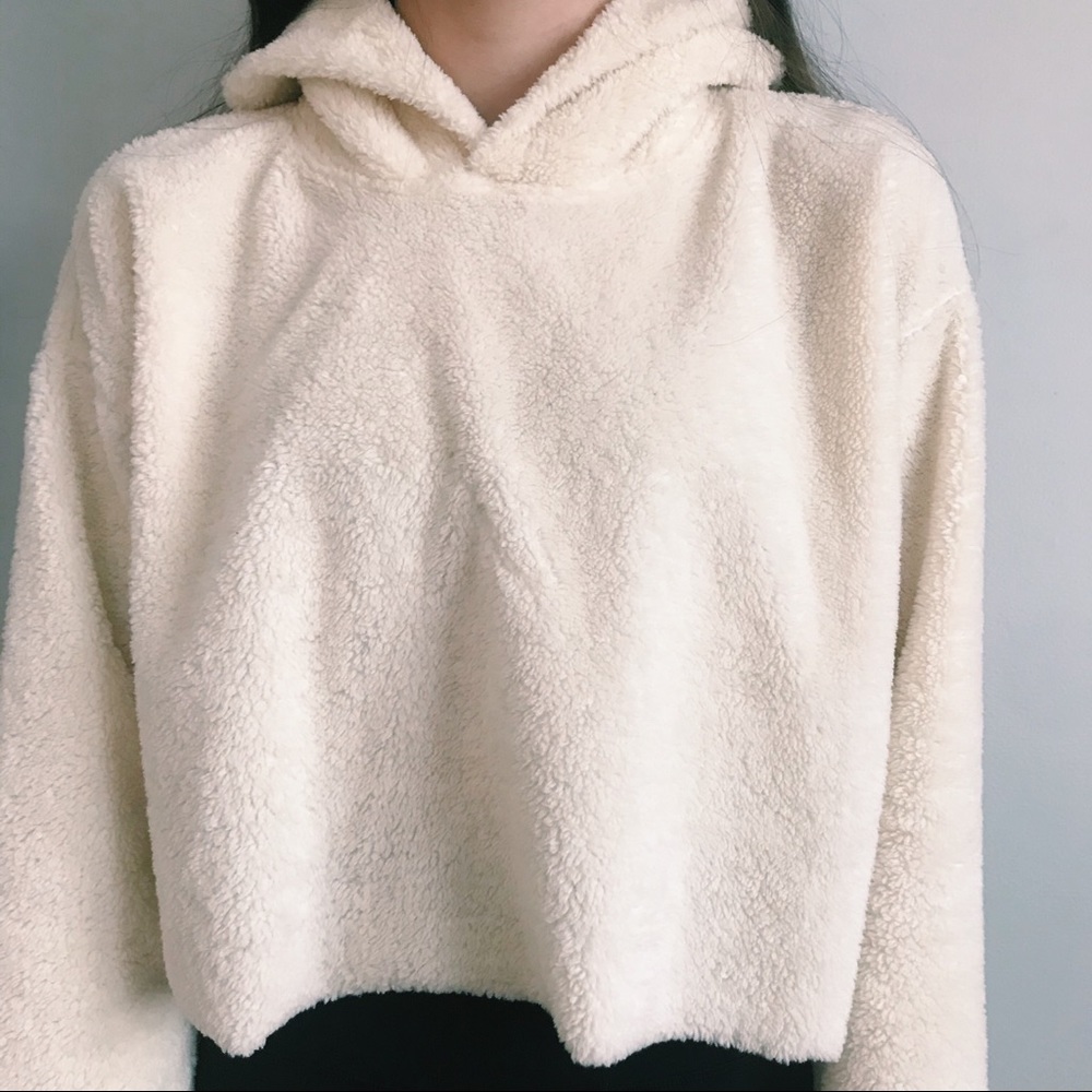 fuzzy cropped sweatshirt